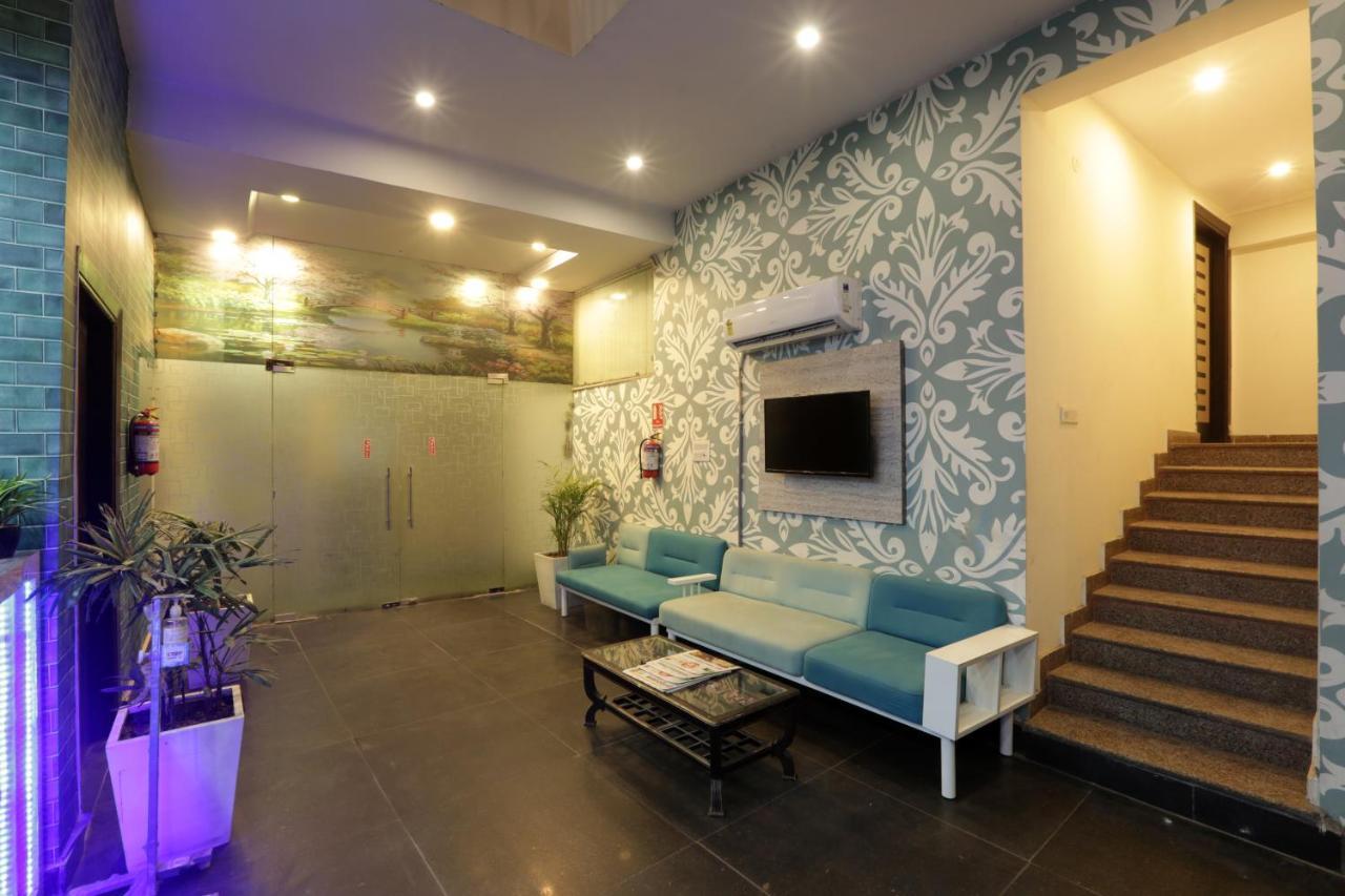 ניו דלהי Hotel Square Stay מראה חיצוני תמונה
