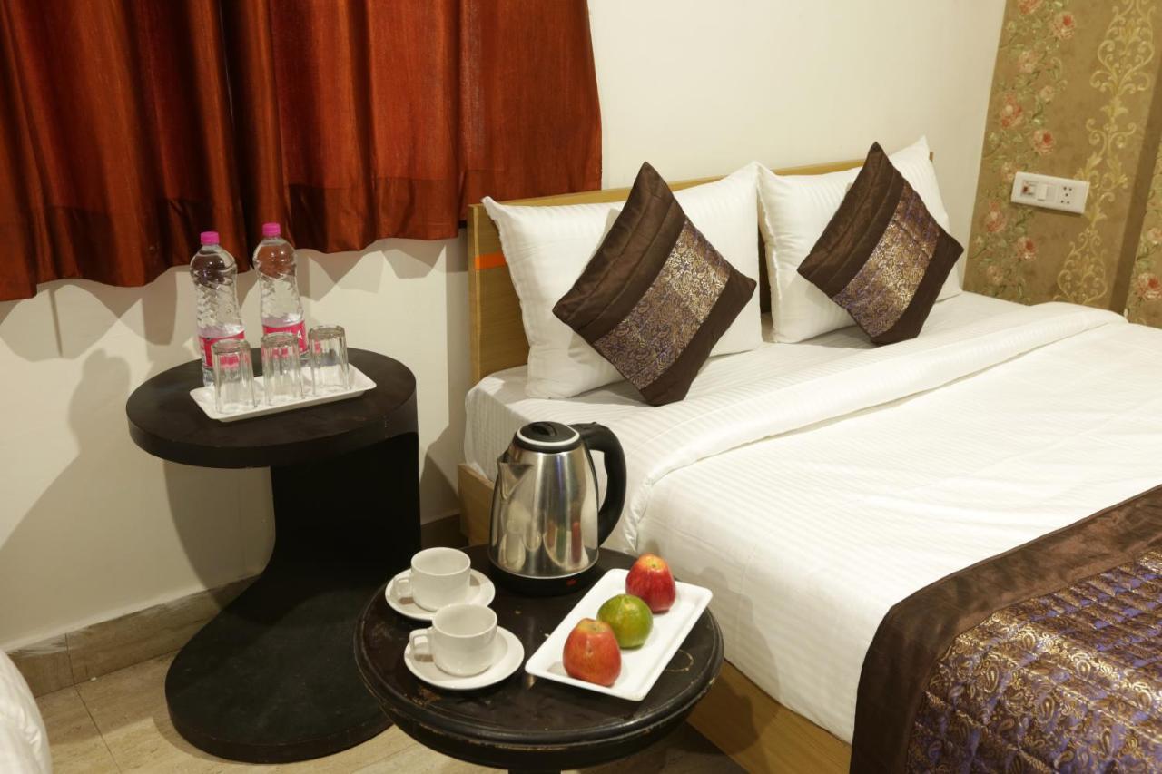 ניו דלהי Hotel Square Stay מראה חיצוני תמונה