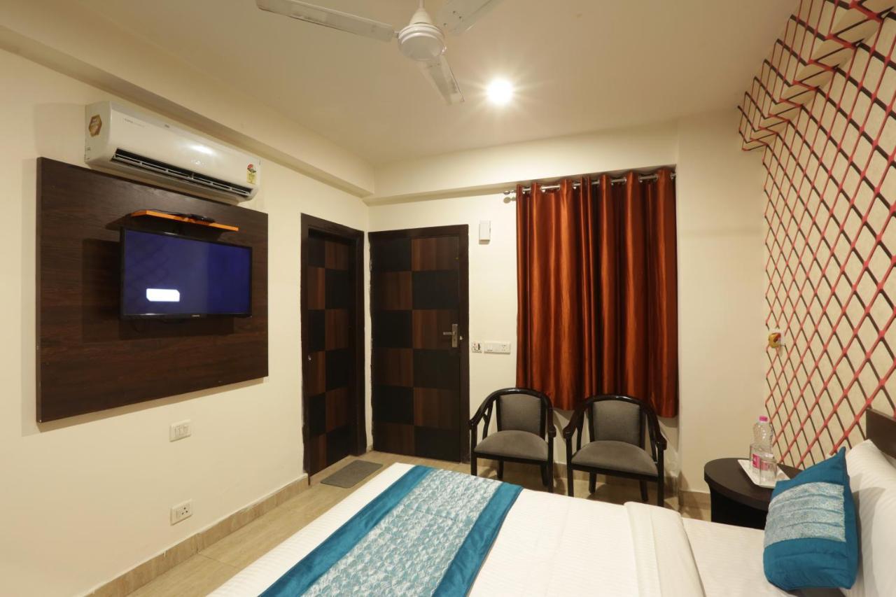 ניו דלהי Hotel Square Stay מראה חיצוני תמונה